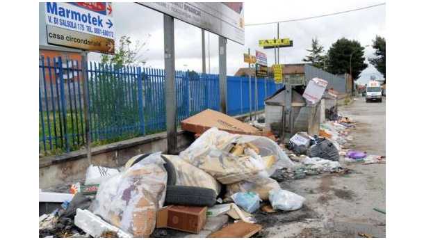 Immagine: Foggia, rifiuti per strada. Per Legambiente Gaia serve un piano “normale” di attività di raccolta