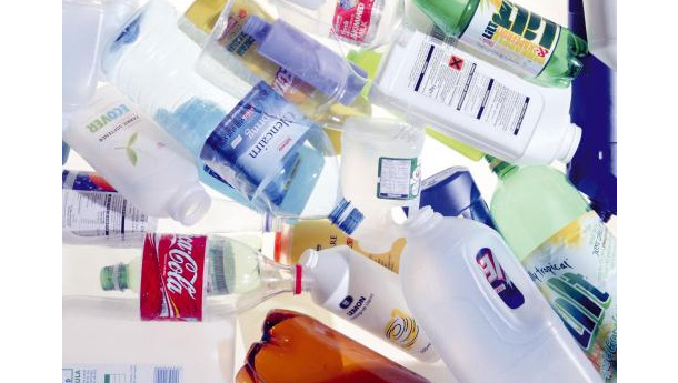 Immagine: Cosa pensano gli italiani del riciclo e del recupero dei rifiuti di imballaggi in plastica
