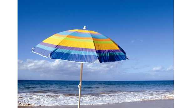 Immagine: Raccolta differenziata, anche sotto l'ombrellone!