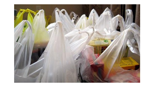 Immagine: Spagna: bando progressivo dei sacchetti di plastica tra il 2013 e il 2018