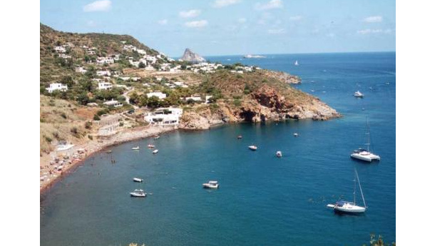 Immagine: Panarea, Conai arriva anche nelle Eolie: comincia la raccolta differenziata