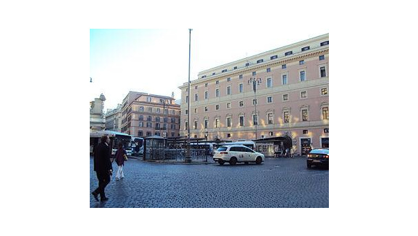 Immagine: Piazza San Silvestro, Legambiente torna a chiedere più verde nel nuovo progetto di restyling