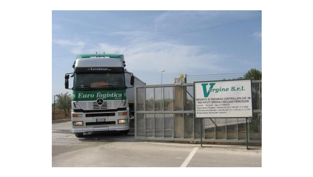 Immagine: Rifiuti campani a Taranto: Nicastro e Pelillo denunciano irregolarità