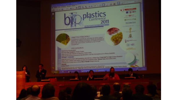 Immagine: Bioplastiche: da dove vengono e dove stanno andando