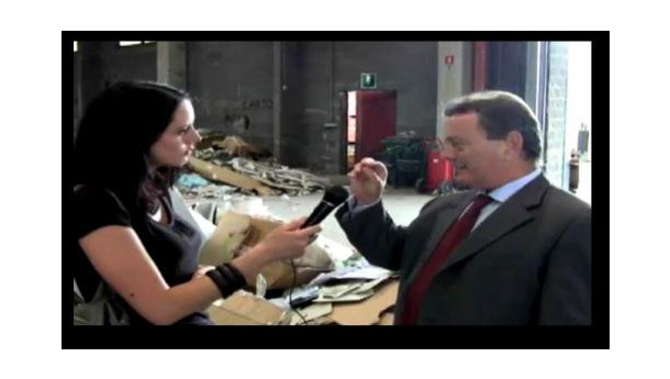 Immagine: L'arte di pedinare la carta. Nel quartiere generale di Asa | Video