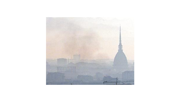 Immagine: Dati smog OMS: Torino è terza città più inquinata d’Europa per il PM 2.5