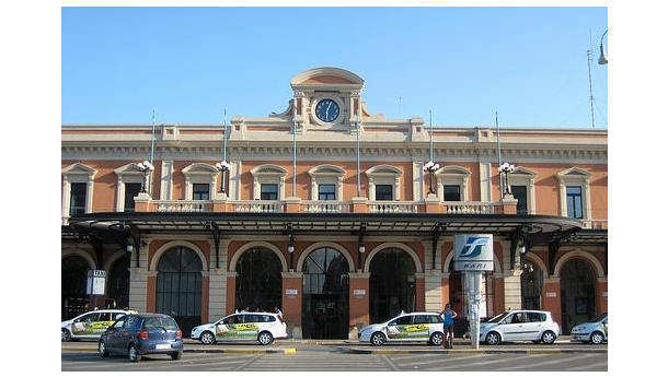 Immagine: Regione Puglia firma un protocollo d'intesa per le stazioni di Bari e Foggia