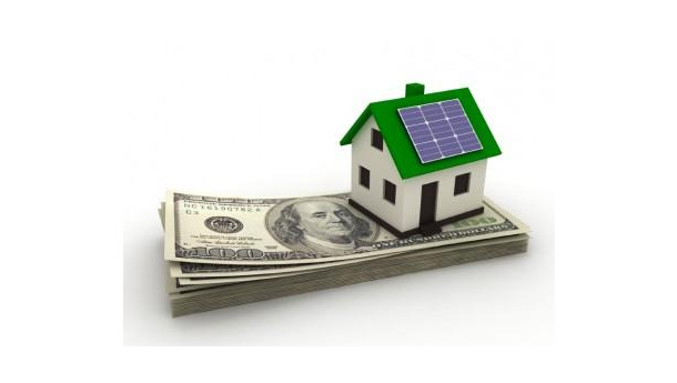 Immagine: Aper a Confindustria: no a una moratoria per i grandi impianti rinnovabili