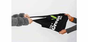 Sacchetti, l'inchiesta di Virgilio Go Green: a un anno dalla messa al bando, il bio dimezza la plastica. Rimangono dubbi su norme e qualità