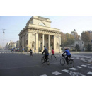 Immagine: E' finito il blocco totale, ma lo smog ancora un po' alto. In vigore il fermo dei diesel euro 3 dalle 10 alle 18