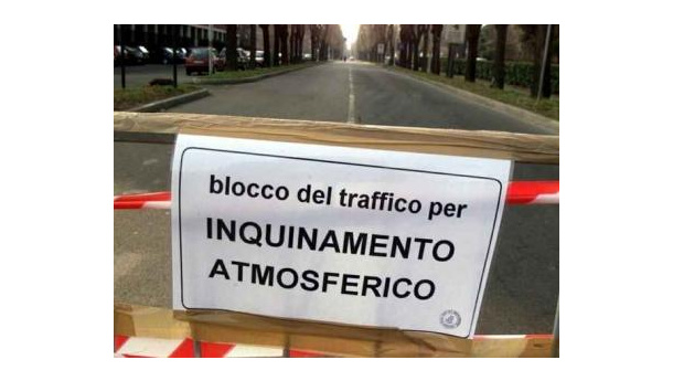 Immagine: Smog Milano: blocco diesel Euro 3, da lunedì 12 dicembre aderisce Sesto. Sospeso a Cinisello