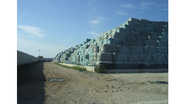 Immagine: Rifiuti, impianti a Giugliano. Cesaro chiederà comitato tecnico alla Regione