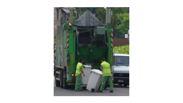 Immagine: Raccolta umido e sacchi trasparenti, tra gli ingredienti della nuova strategia Amsa