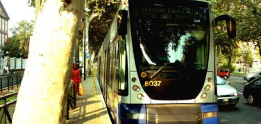Torino, nuove tariffe per i mezzi pubblici: contenuti i rincari degli abbonamenti grazie agli aumenti sulla sosta