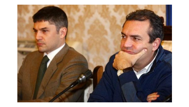 Immagine: Revoca presidenza Asìa, il giorno dopo. Botta e risposta Saviano-de Magistris. Rossi: “Sono a disposizione della città di Napoli”