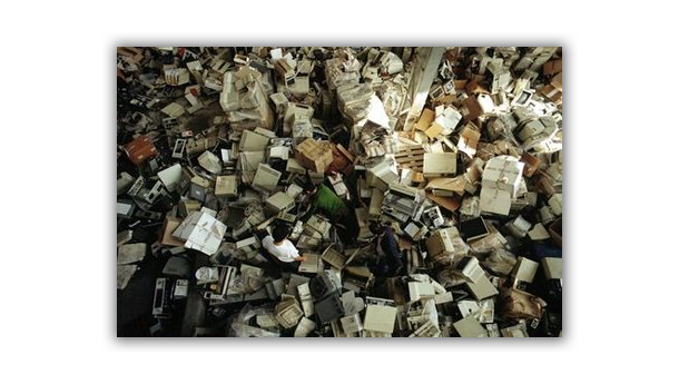 Immagine: RAEE: il Parlamento europeo approva nuove regole sulla gestione dei rifiuti elettronici