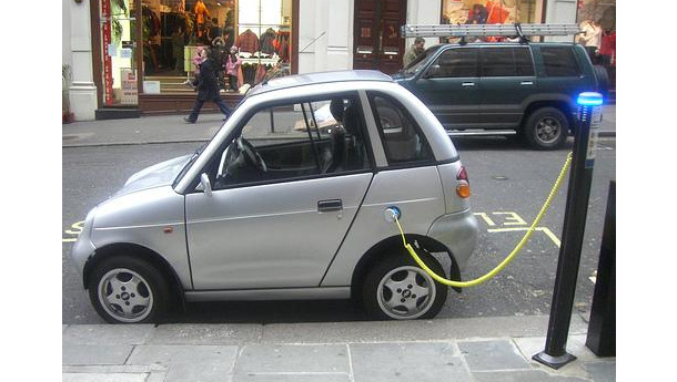Immagine: Auto elettriche: un convegno a Milano con il ministro Clini