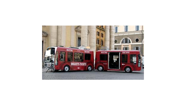 Immagine: Inaugurate le prime due biglietterie mobili Atac