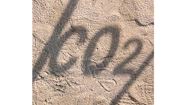 Immagine: Ambiente Italia 2009: criticità per  mobilità e rifiuti. In leggero calo le emissioni di Co2