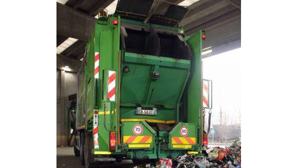 Immagine: A Milano meno rifiuti e differenziata al 34,4%