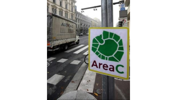 Immagine: Traffico diminuito a Milano. Ma rispetto a un anno prima. E' per Area C?