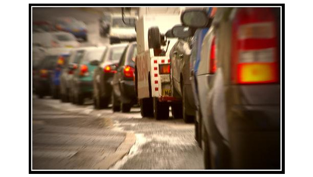 Immagine: Torino, 180 ore all'anno perse in coda