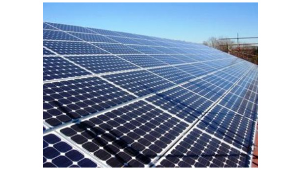 Immagine: Fotovoltaico: 76mila impianti nel Mezzogiorno, 23mila in Puglia