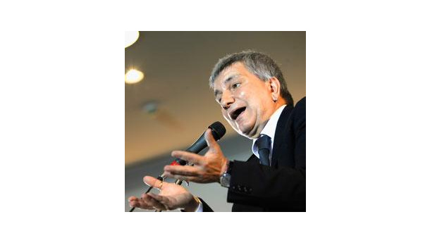 Immagine: Vendola su impianti fotovoltaici: 