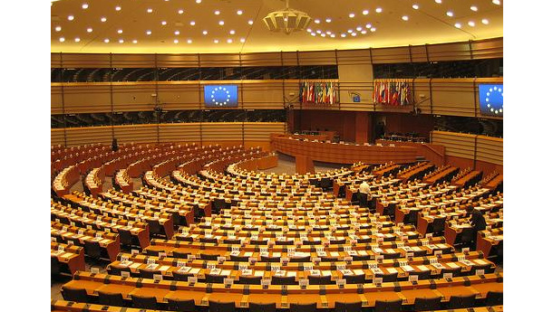 Immagine: Efficienza energetica, il Parlamento europeo chiede target vincolante
