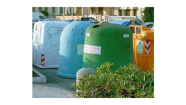 Immagine: Una campana tira l'altra: al via campagna di comunicazione di Asia e Comune di Napoli