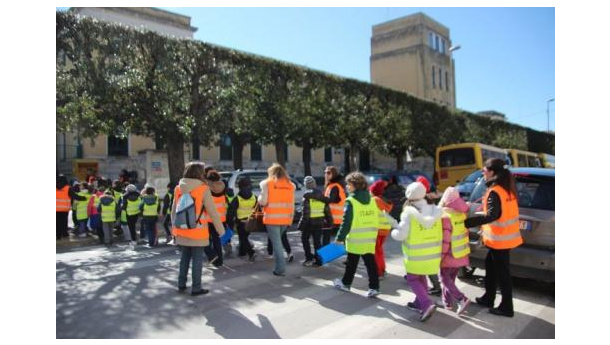 Immagine: Dopo Adelfia, Capurso e Valenzano arriva il Piedibus a Triggiano