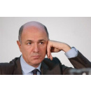 Immagine: Meno incentivi alle rinnovabili, più efficienza, idrocarburi e rigassificatori: ecco la ricetta energetica del ministro Passera