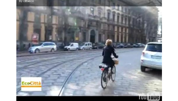 Immagine: La sicurezza dei ciclisti a Milano: in strada con Ciclobby  | Video