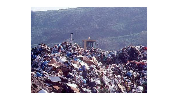 Immagine: Roma. Superare l'emergenza per una nuova gestione rifiuti, Clini in azione