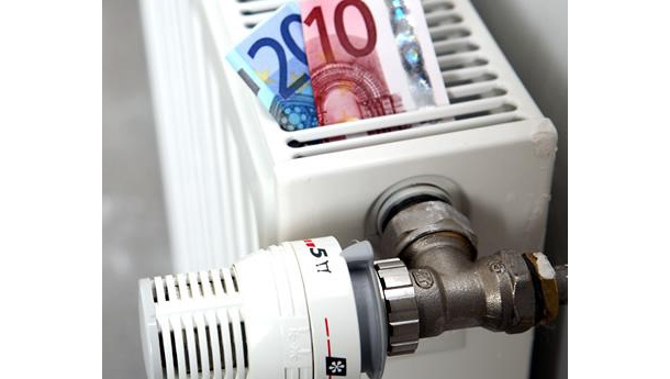 Immagine: Valvole termostatiche sui termosifoni. Regione Piemonte verso proroga al 1° settembre 2014