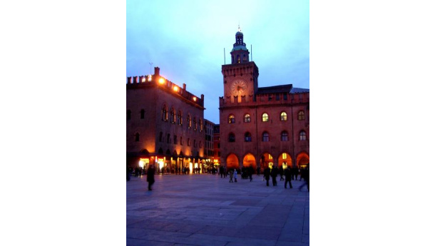 Immagine: T Days a Bologna: dal 12 maggio centro chiuso al traffico ogni fine settimana e nei giorni festivi