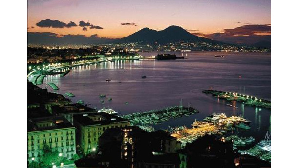 Immagine: Napoli: parcheggi straordinari e navette nel weekend di Pasqua