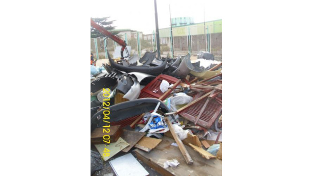 Immagine: Napoli, Asia bonifica una discarica abusiva a Soccavo. Appello alla cittadinanza