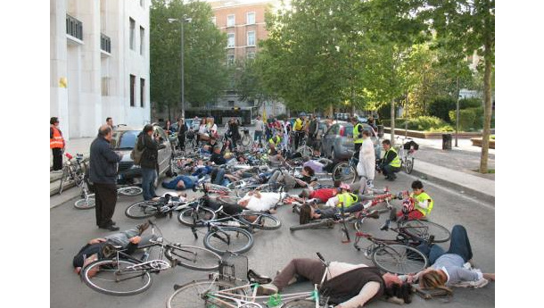 Immagine: #Salvaiciclisti: successo anche a Foggia. I consigli per gli automobilisti