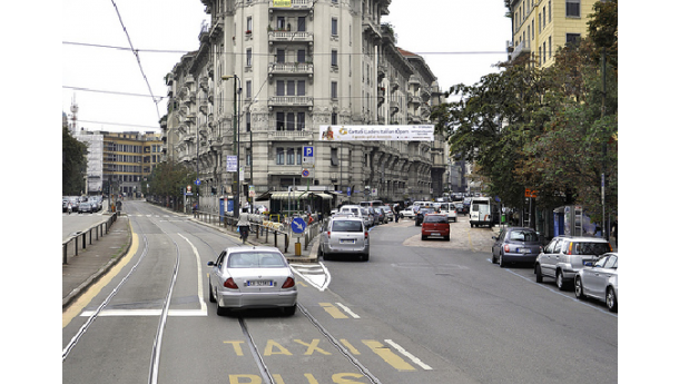 Immagine: Pass d’accesso sulle corsie di tram e bus. A ottobre arriva la stretta