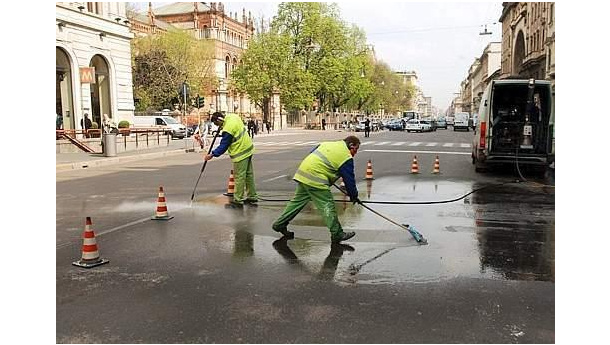 Immagine: Lo spazzamento globale va: servizio esteso ad altre 146 strade
