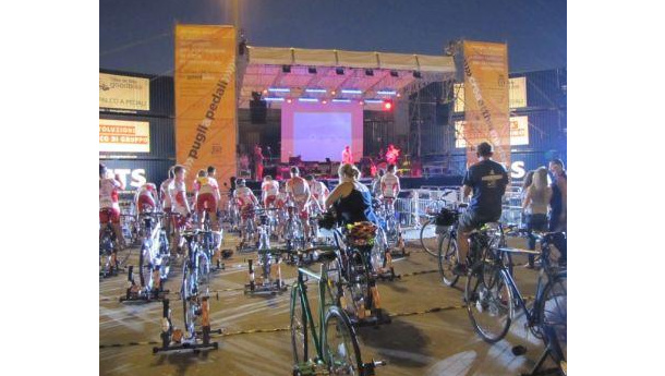 Immagine: Palco a pedali della Regione Puglia premiato a Euromobility di Brescia