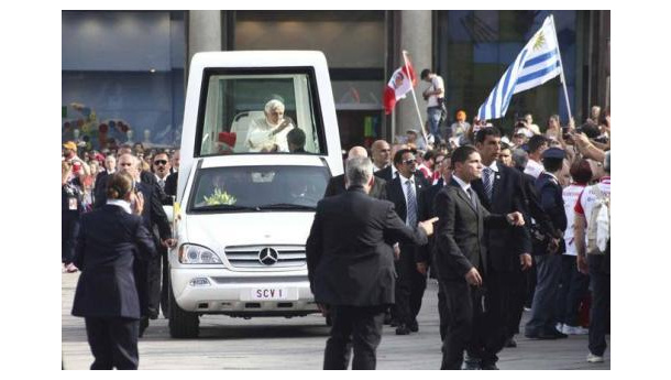 Immagine: Papa a Milano: il primo giorno raddoppiano i passeggeri del mezzi pubblici
