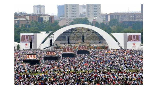 Immagine: ATM, 2.000.000 passeggeri nel weekend della visita di Benedetto XVI. Rota: 