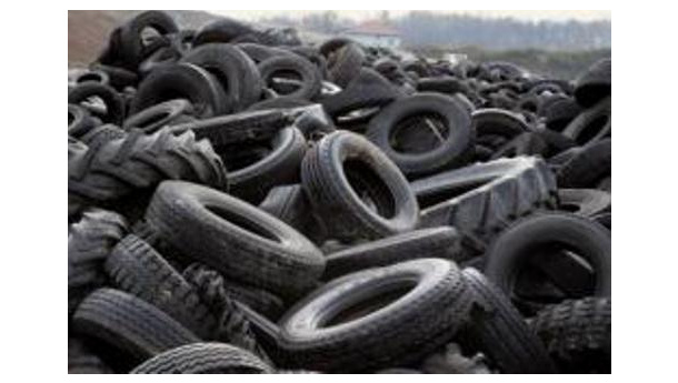 Immagine: Accordo Ecopneus e Agenzia delle Dogane per il monitoraggio dei flussi di Pneumatici Fuori Uso. Puglia maglia nera degli abbandoni