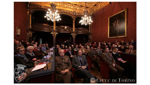 Immagine: Torino. Niente giacca e cravatta in Consiglio Comunale, lo chiede il Presidente della Commissione Ambiente