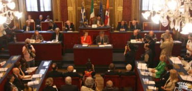 Torino, Conferenza dei capigruppo in Consiglio comunale: giacca e cravatta restano obbligatorie