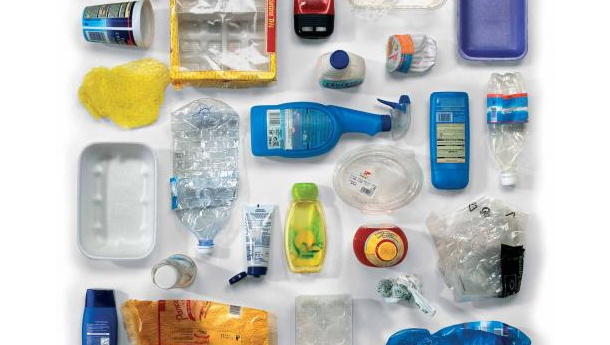 Immagine: Lecce, raccolta degli imballaggi in plastica. Le scuole vincitrici del concorso