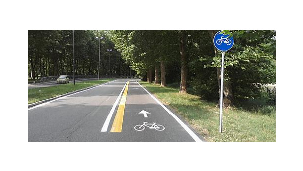 Immagine: Viale Turchia, pronta la corsia ciclabile