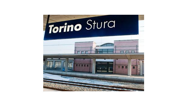 Immagine: Treno notturno anticipato Milano-Torino, i dubbi sull’effettiva necessità di fermarlo per lavori
